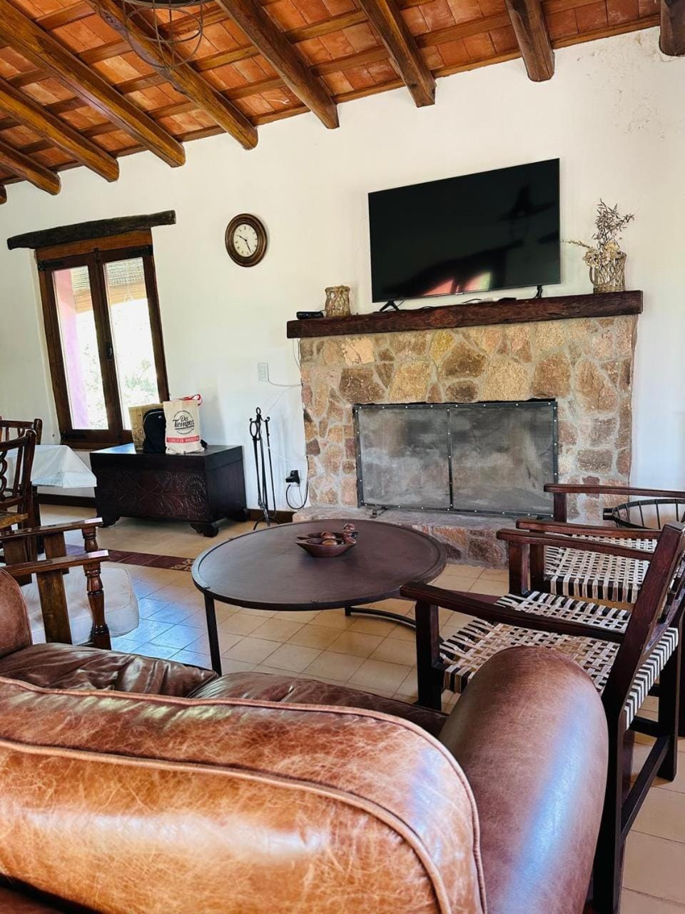 La Buyi, Casa de Campo mirando al Champaqui House in San Luis Province, Argentina