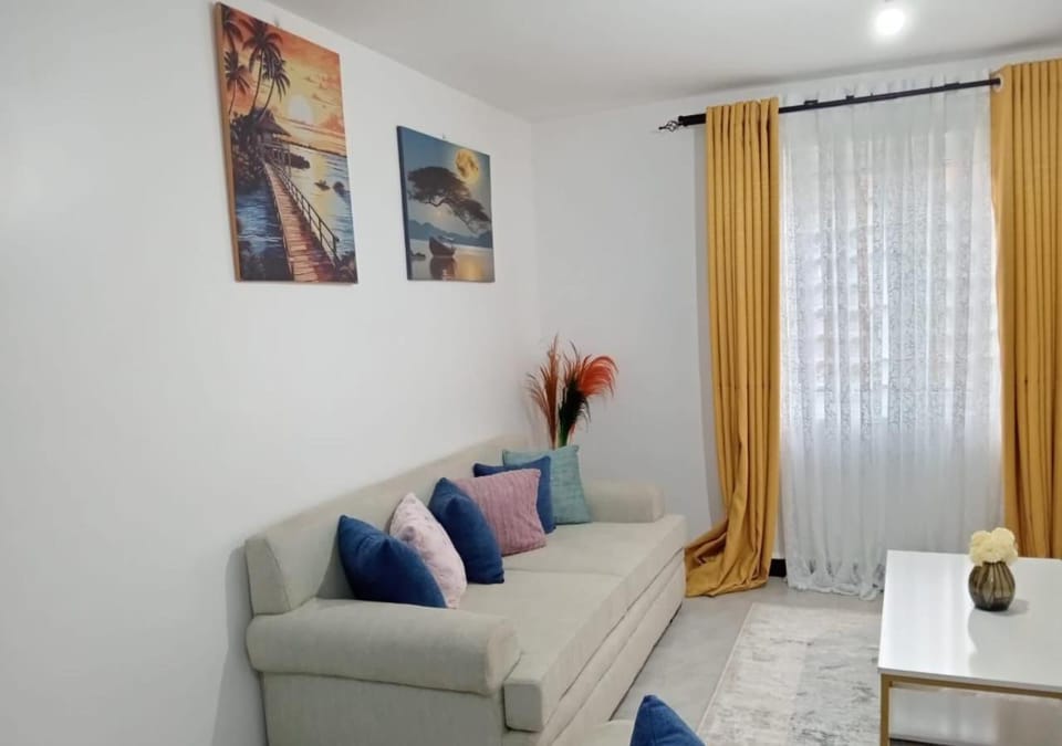 Communal lounge/ TV room, TV and multimedia, Living room, Seating area, Evening entertainment