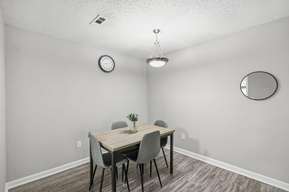 Crest at East Cobb 1828 Peaceful, Roomy 2Bd 2Bt Apartment in Marietta