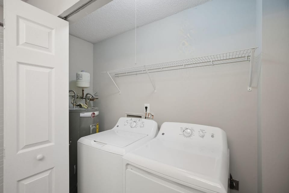 Crest at East Cobb 1828Relaxing, Comfy 2Bd 2Bt Apartment in Marietta