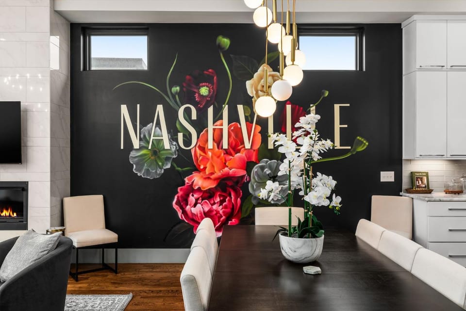 Luxe Getaway with Hot Tub House in Nashville