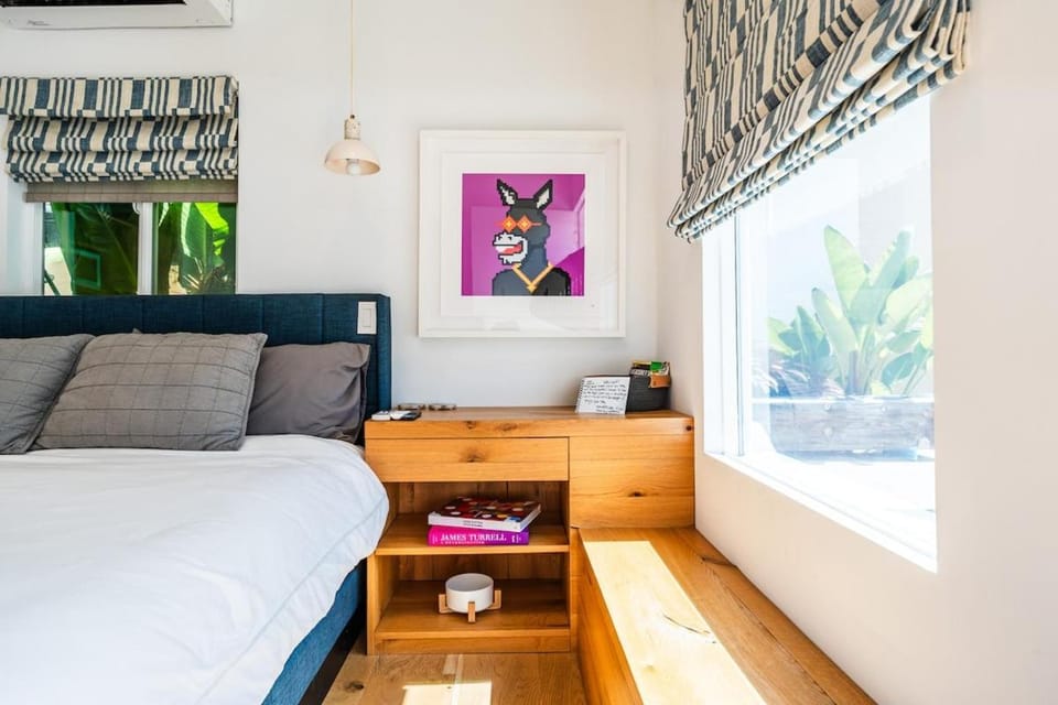 Simple La Jolla Epic bungalow # 3 Apartment in La Jolla