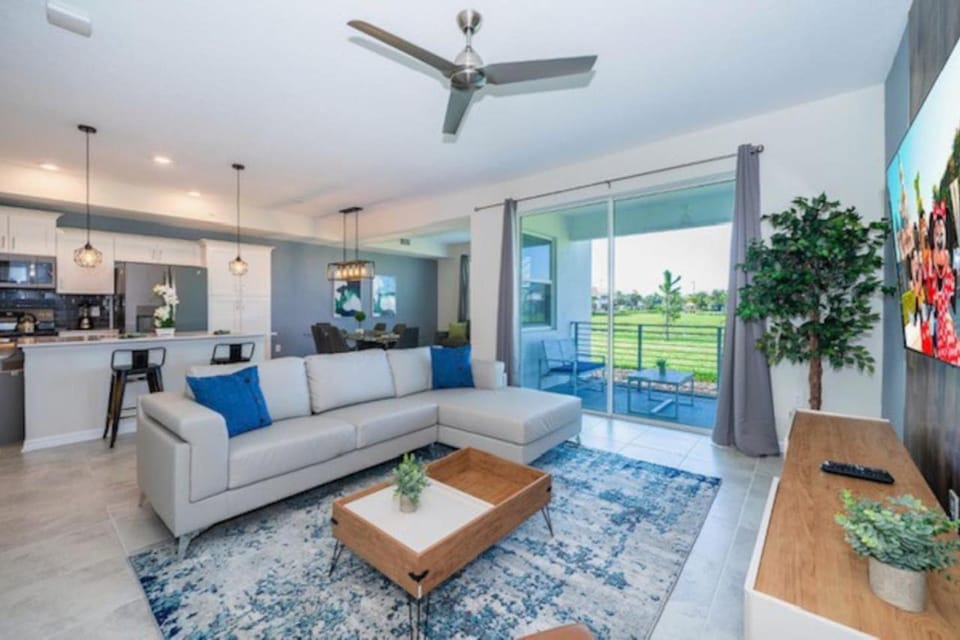Condo in the Heart of Orlando - 10 Min from Disney Apartment in Kissimmee