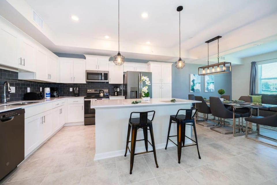 Condo in the Heart of Orlando - 10 Min from Disney Apartment in Kissimmee