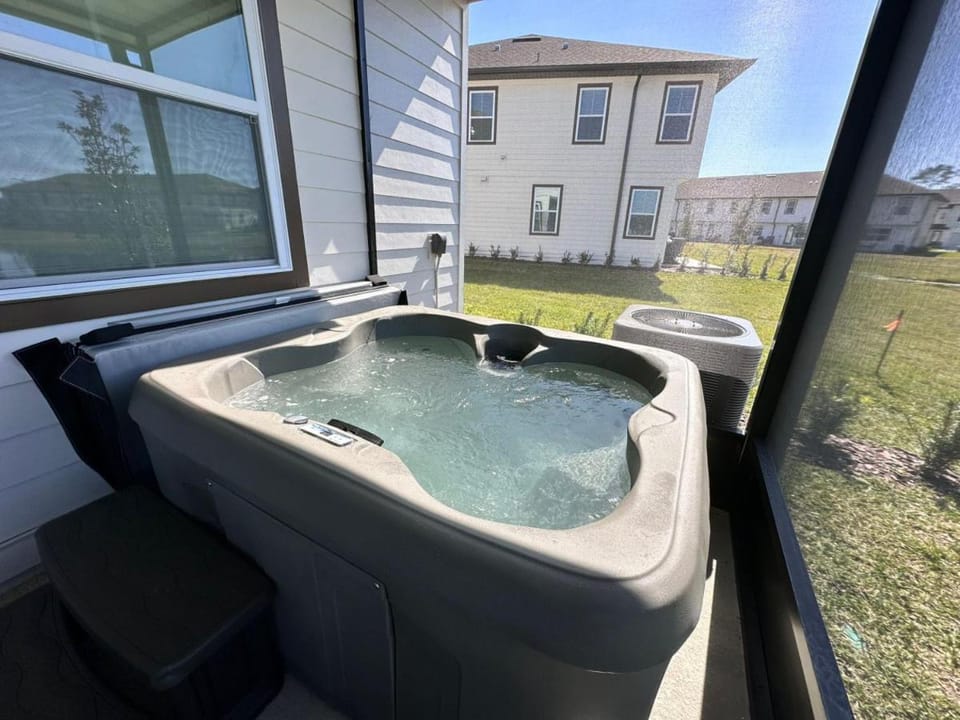 Luxury House with Jacuzzi House in Four Corners