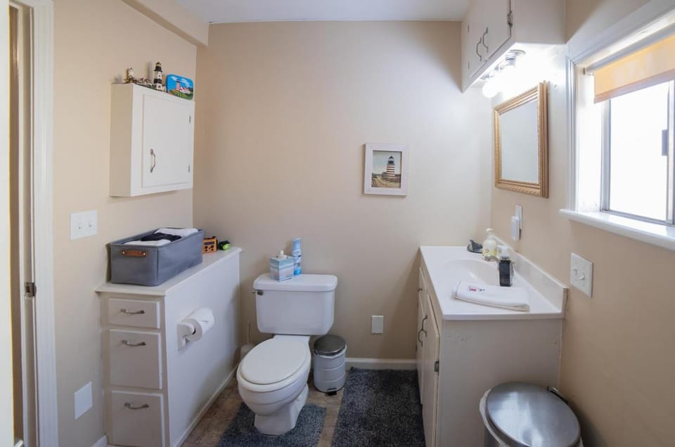 Sleeps 2 Private Entrance, Spa Tub, Near Casino House in Calaveras County