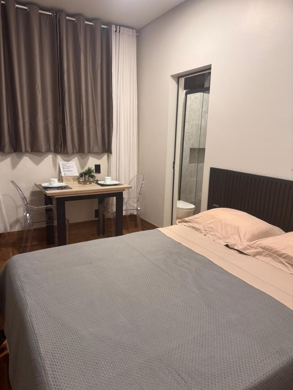3Studio no centro com ar condicionado otimos restaurantes e padaria, perto de tudo que você precisa UFLA - UNILAVRAS Apartment in State of São Paulo