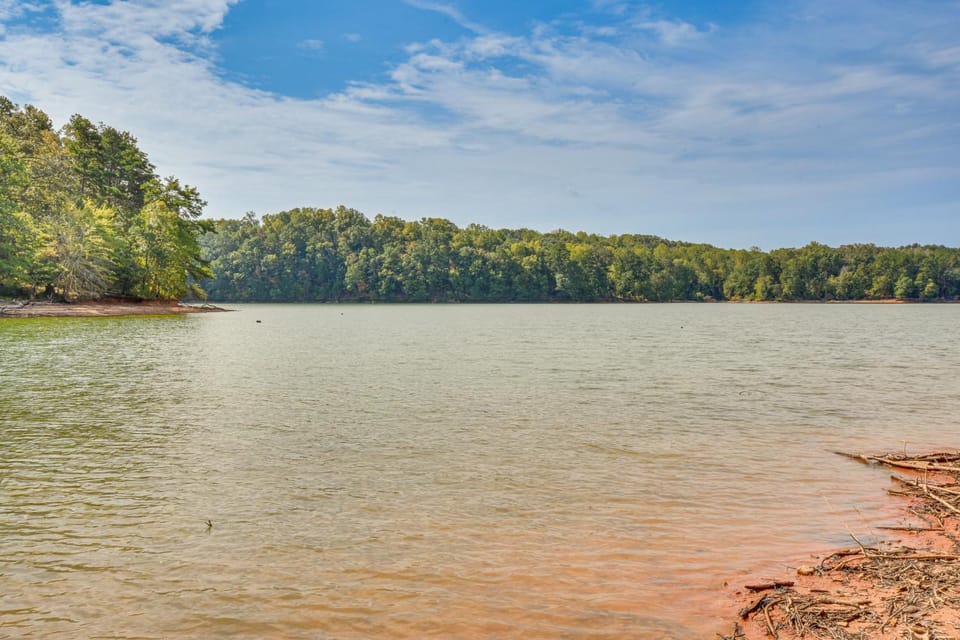 Secluded Lake Lanier Cabin w/ Game Area Cabin in Lake Lanier