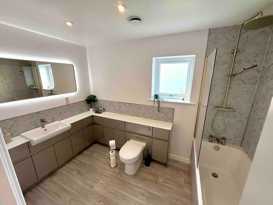 Isles View, Luxury Modern Spacious Villa in Kirkwall House in Scotland