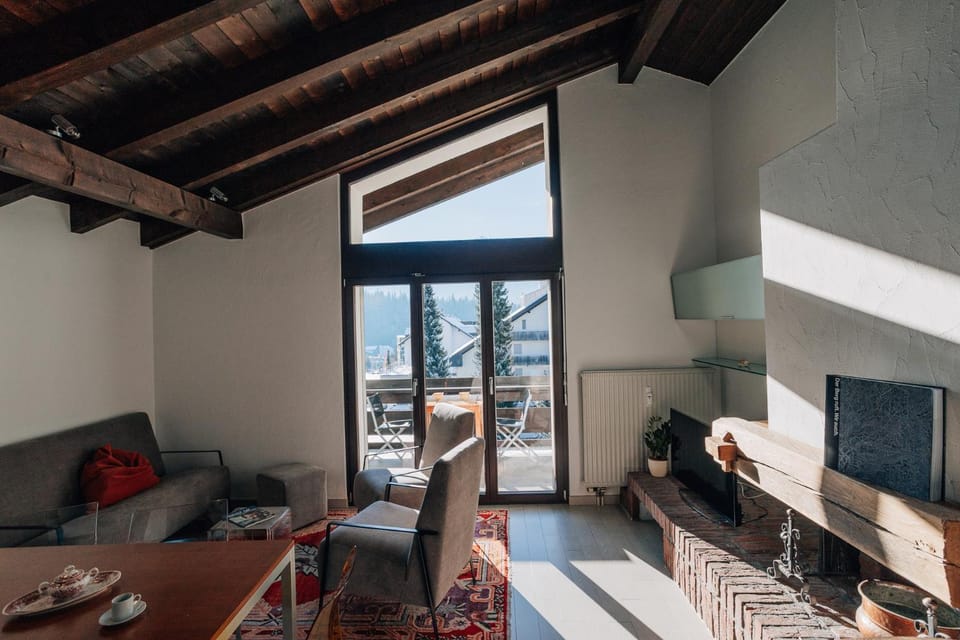 Casa Laret 6-12 Apartment in Canton of Grisons