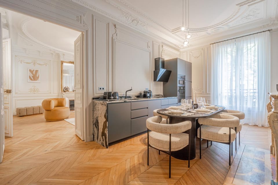 Bed, Coffee/tea facilities, Kitchen or kitchenette, Living room, Photo of the whole room, Seating area, Dining area, Bedroom