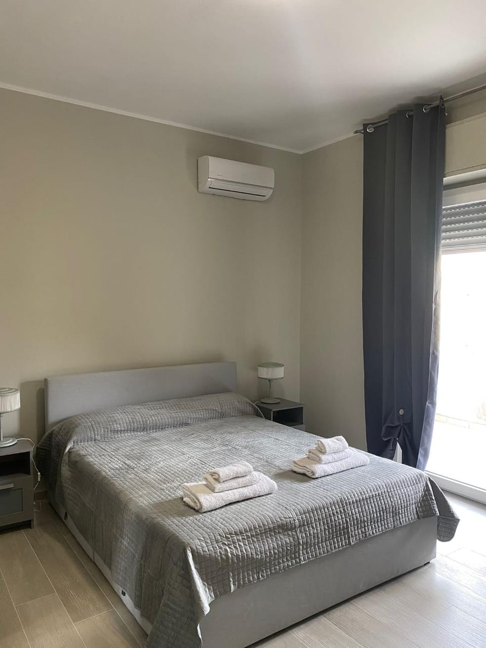 Bed, Photo of the whole room, Bedroom, towels, air conditioner