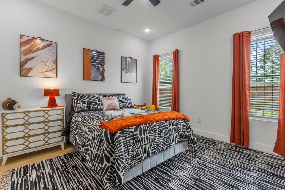 Bed, Bedroom