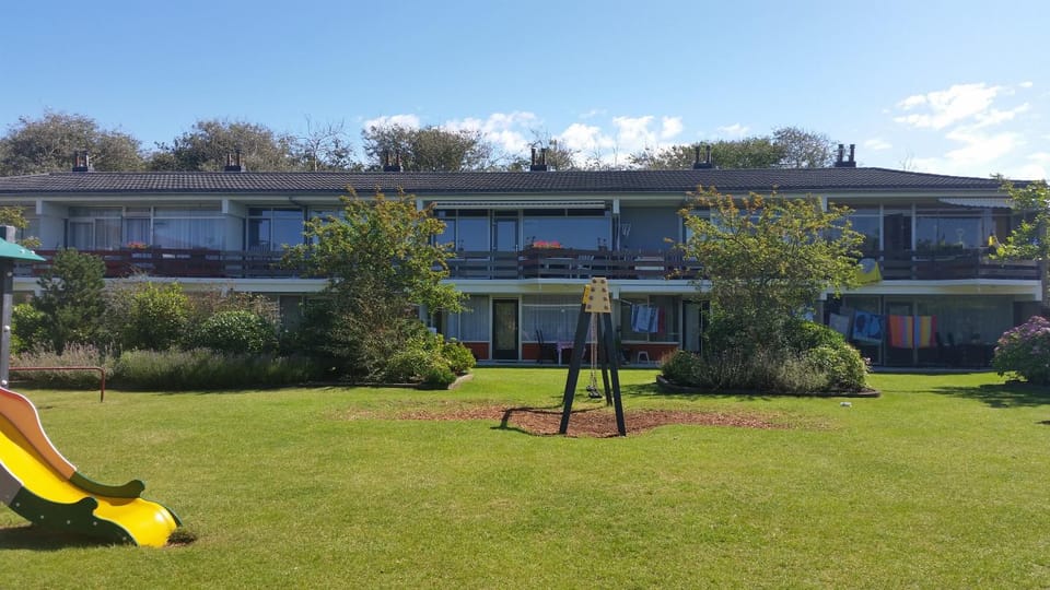 Property building, Day, Garden, Garden