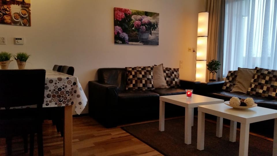 Day, Living room, Photo of the whole room