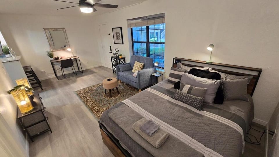 Living room, Bedroom