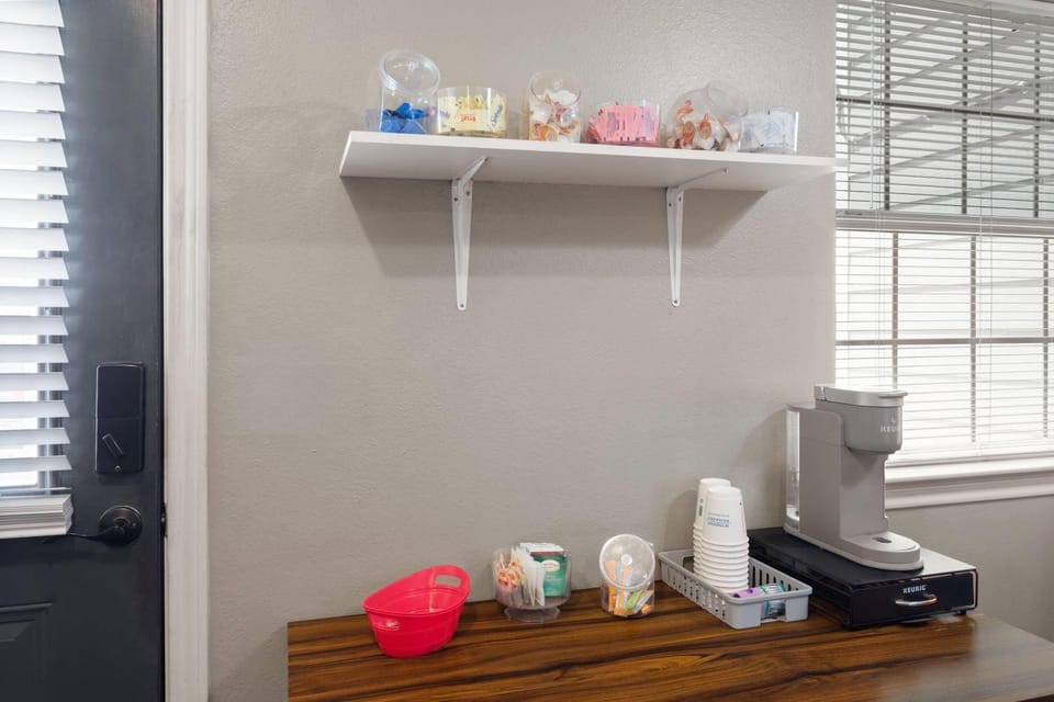 Coffee/tea facilities