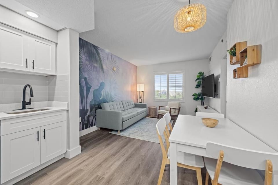 King suite near Epic & Universal, free parking Apartment in Orlando