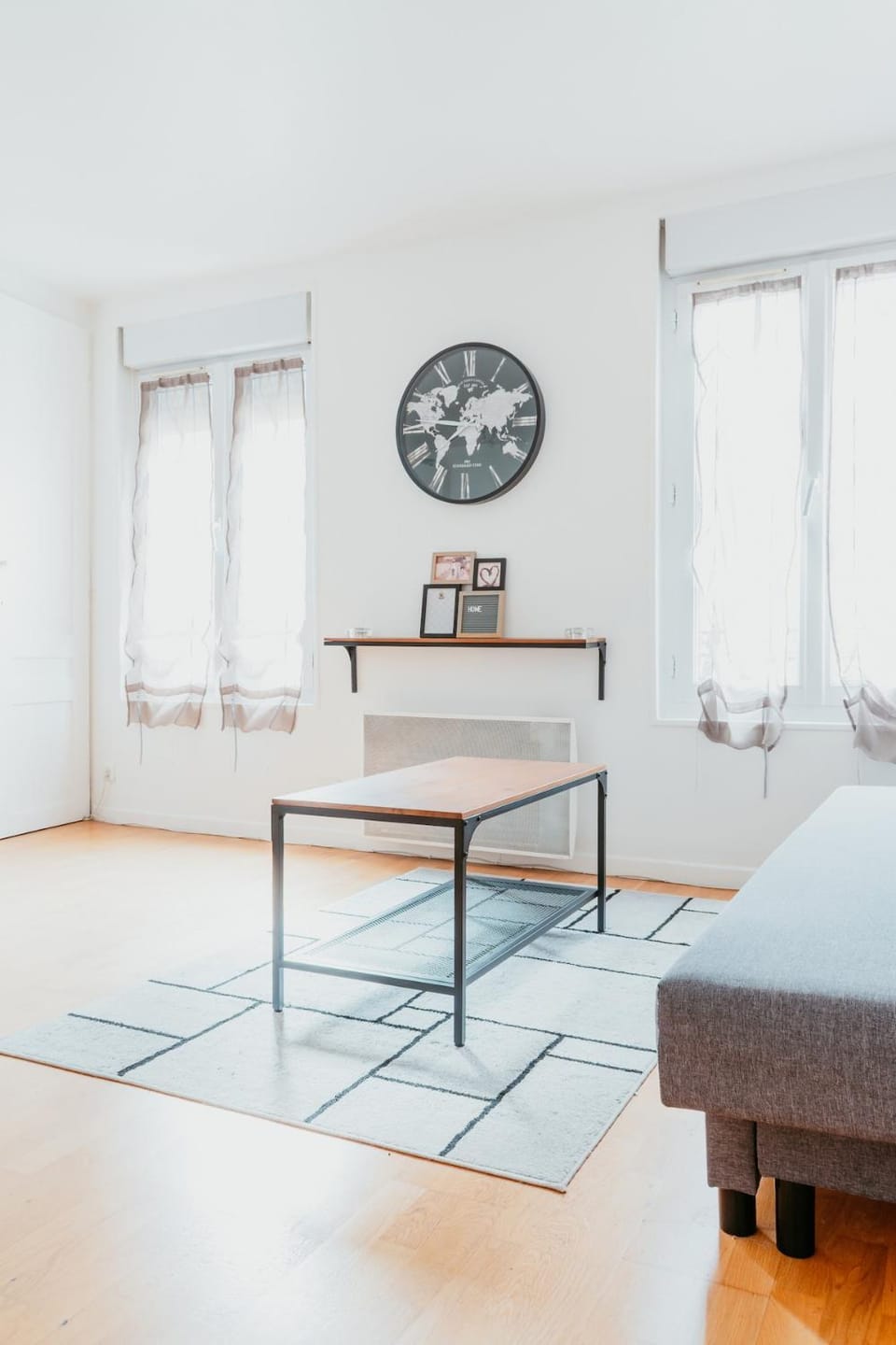 TV and multimedia, Living room, Seating area, Dining area, furniture, heating, internet, storage