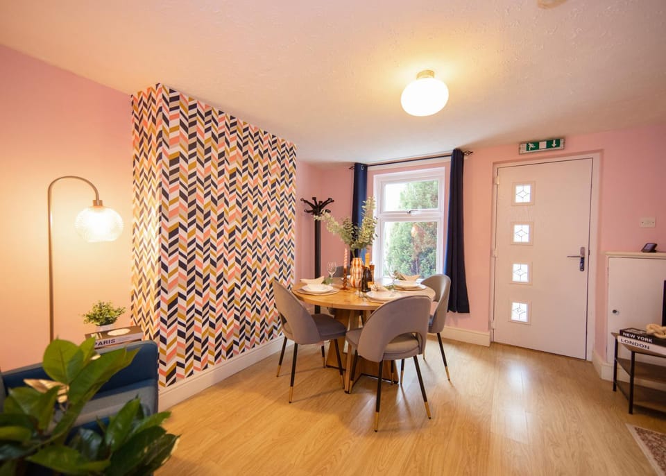 Stylish central location 3 bedroom house House in Ely
