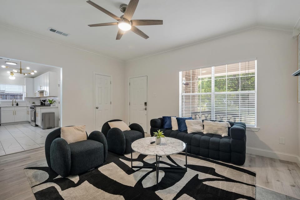 Living room, Seating area, fireplace