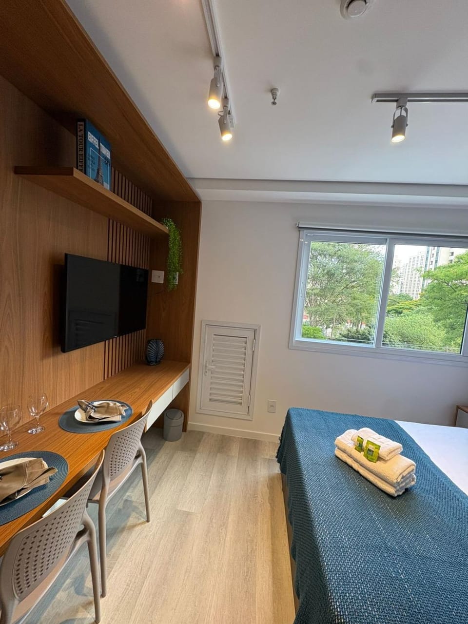 Studio perto do Allianz Parque - piscina e estacionamento público e rotativo Apartment in Sao Paulo City