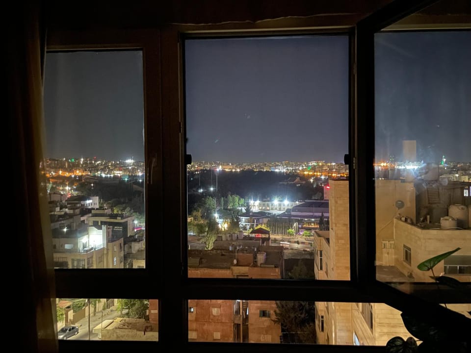 View (from property/room), Balcony/Terrace, City view
