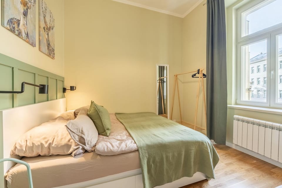 Large 3BR Apartment - Prague 1 - Sleeps 8 - Elevator - Self Check in Apartment in Prague