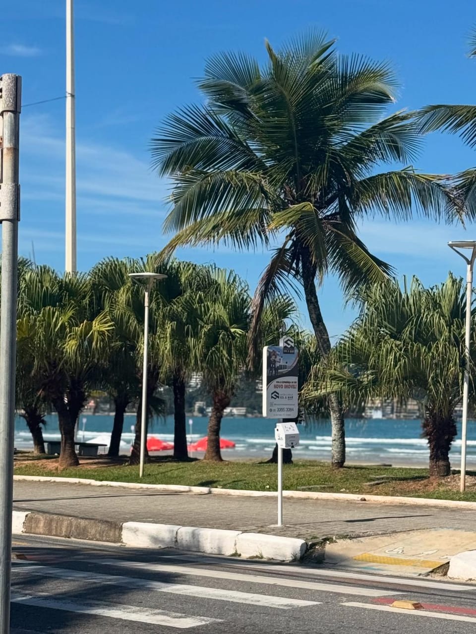 Day, Neighbourhood, Natural landscape, Sea view, Quiet street view
