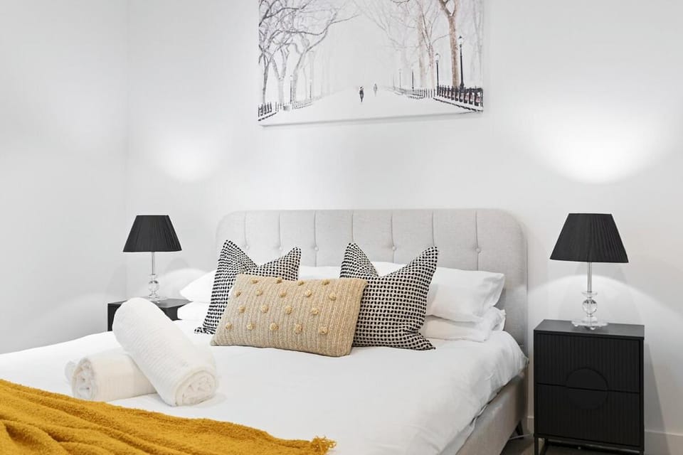 Walk to Everything! Brand New Box Hill 1-Bed Gem Apartment in Melbourne
