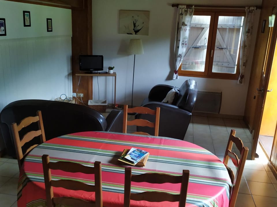 Maison conviviale à Samoëns - 2 chambres, Wi-Fi, pour 6 personnes - FR-1-846-29 Apartment in Samoëns