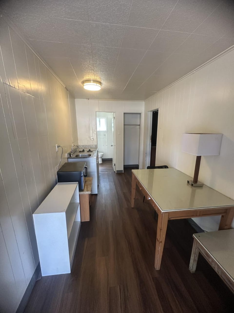 Kitchen or kitchenette, Dining area