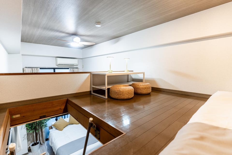 Seating area, Bedroom