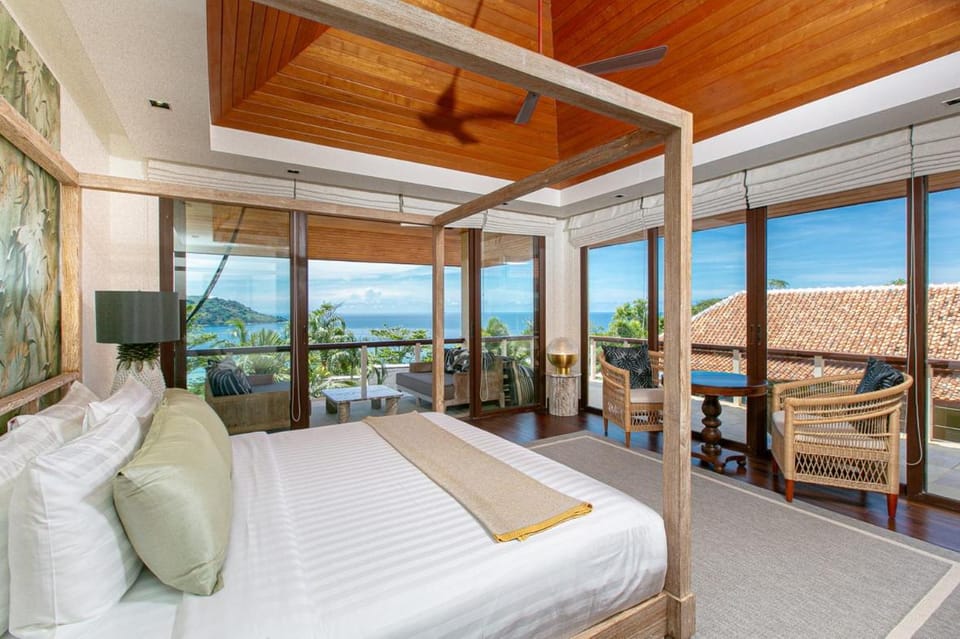 Bed, View (from property/room), Bedroom, Sea view