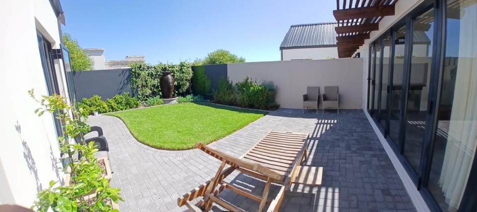 Patio, Balcony/Terrace