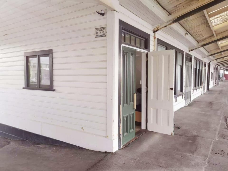 Oamaru Railway Station Guesthouse House in Otago