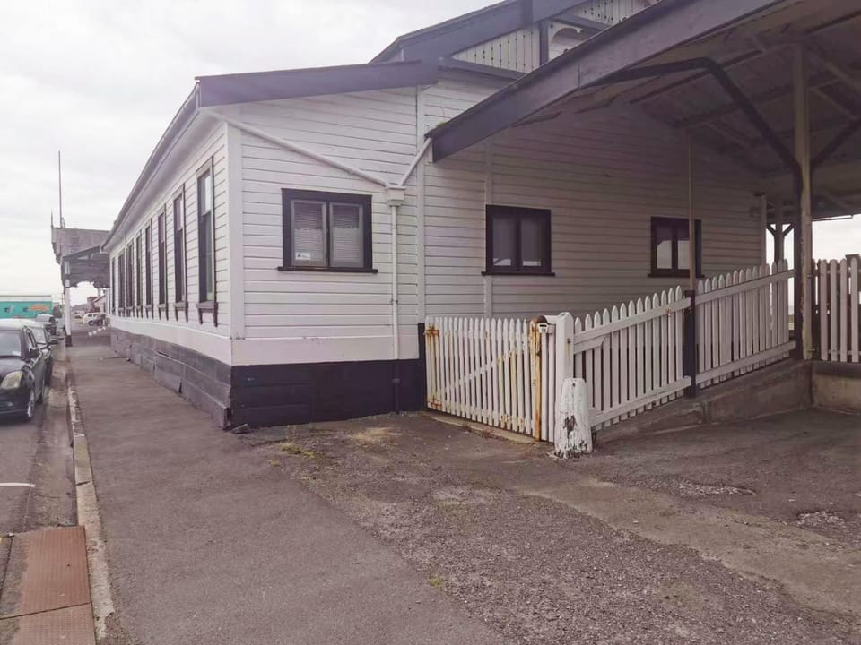 Oamaru Railway Station Guesthouse House in Otago