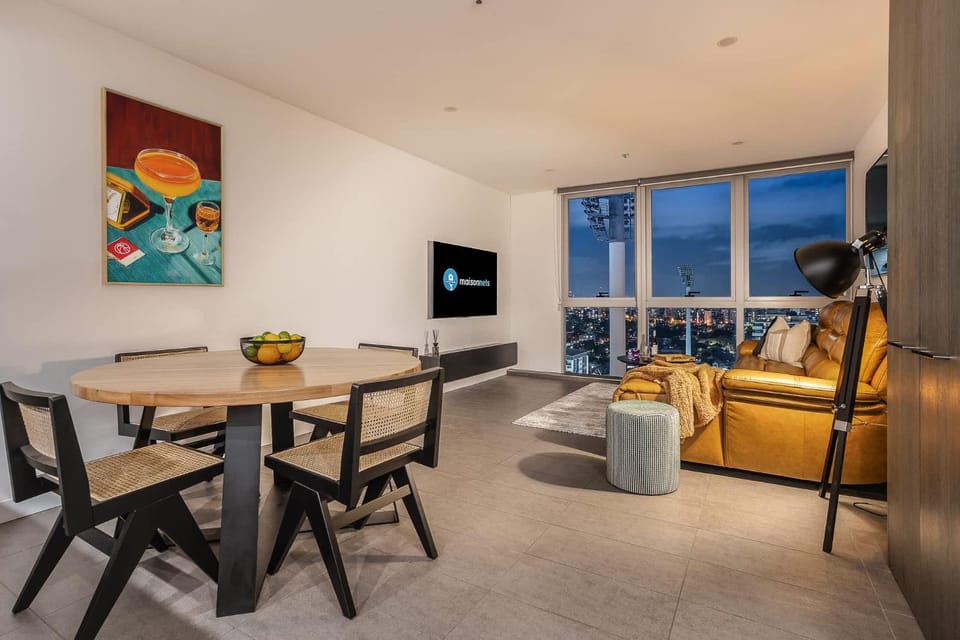 Communal lounge/ TV room, TV and multimedia, Dining area, Evening entertainment