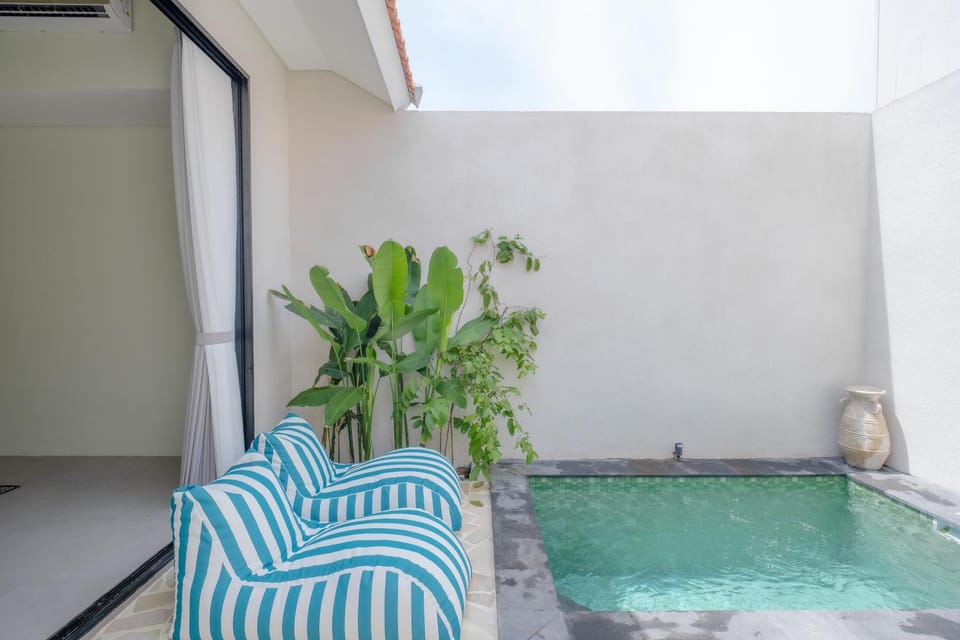 Patio, Natural landscape, Pool view, sunbed