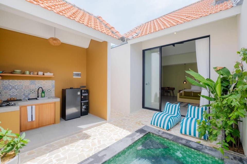 Patio, Day, Garden, Balcony/Terrace, Kitchen or kitchenette, Dining area, Garden view, Pool view, minibar, stove, sunbed