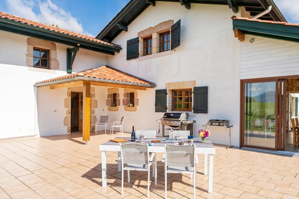 goitik ikusita Bed and Breakfast in French Basque Country