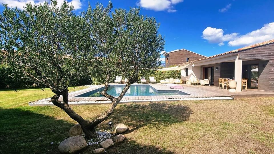 Villa Benoa, 6 pers, piscine chauffée, 800 m plage Villa in Zonza
