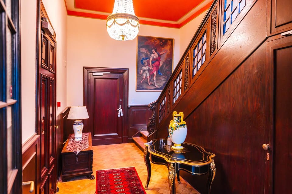 Lobby or reception, Seating area