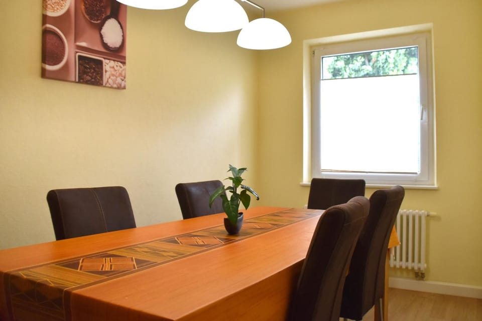 GUWO Gästewohnung Friedrich-Schiller-Str 27 Apartment in Brandenburg