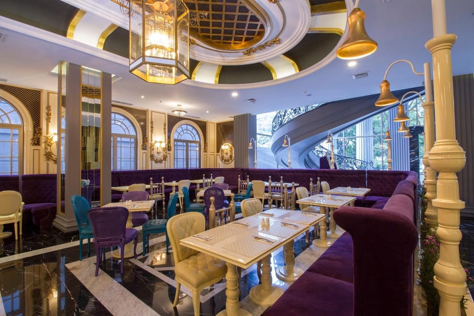 Restaurant/places to eat, Decorative detail