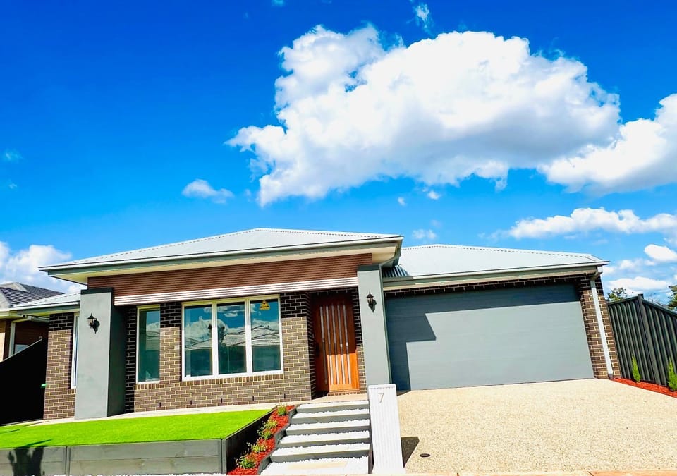 Property building, Day