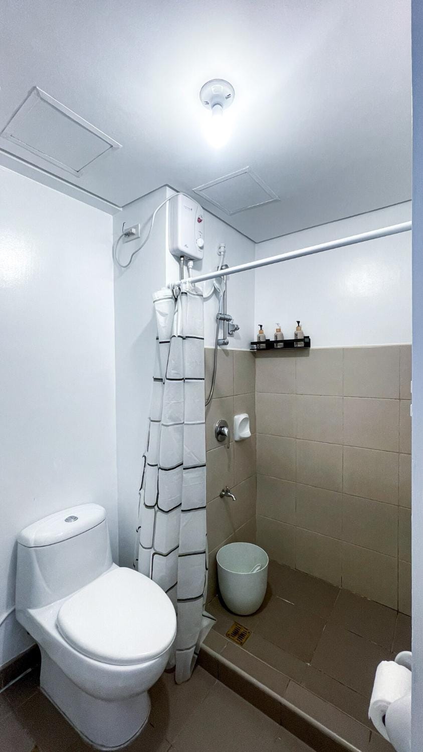 A Skyline Serenity Studio Apartment in Iloilo City
