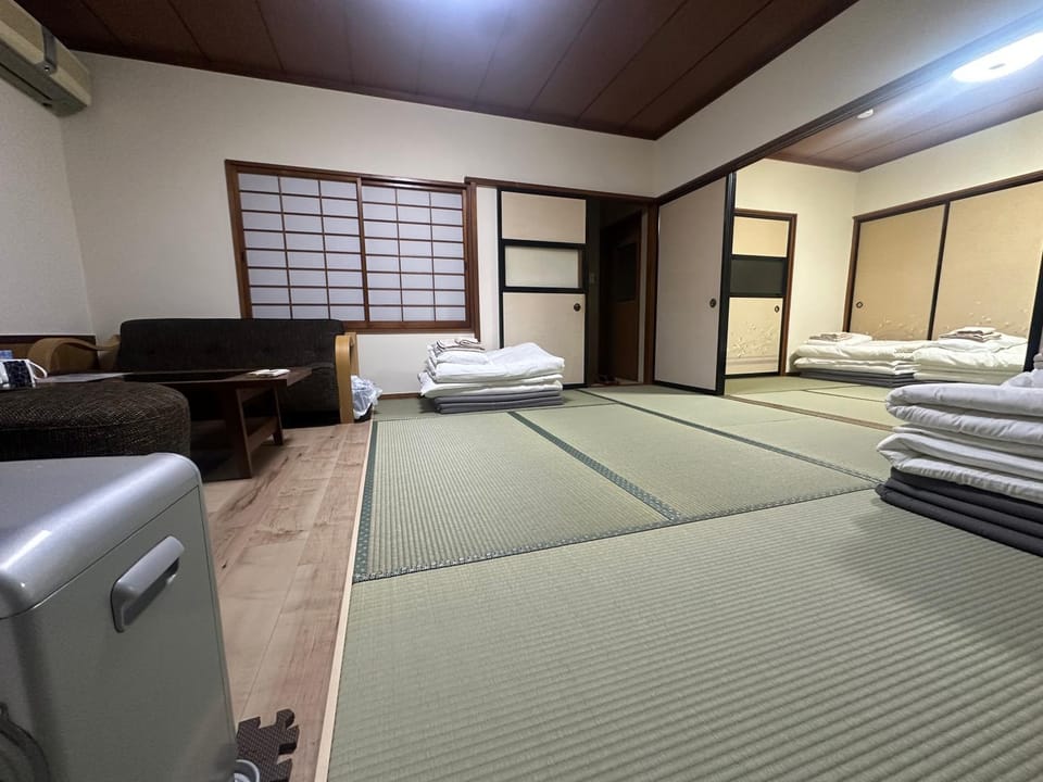 Living room, Photo of the whole room