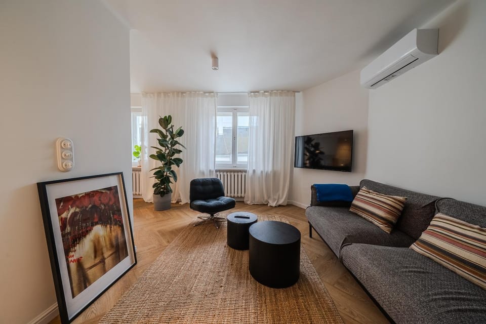 TV and multimedia, Living room, air conditioner