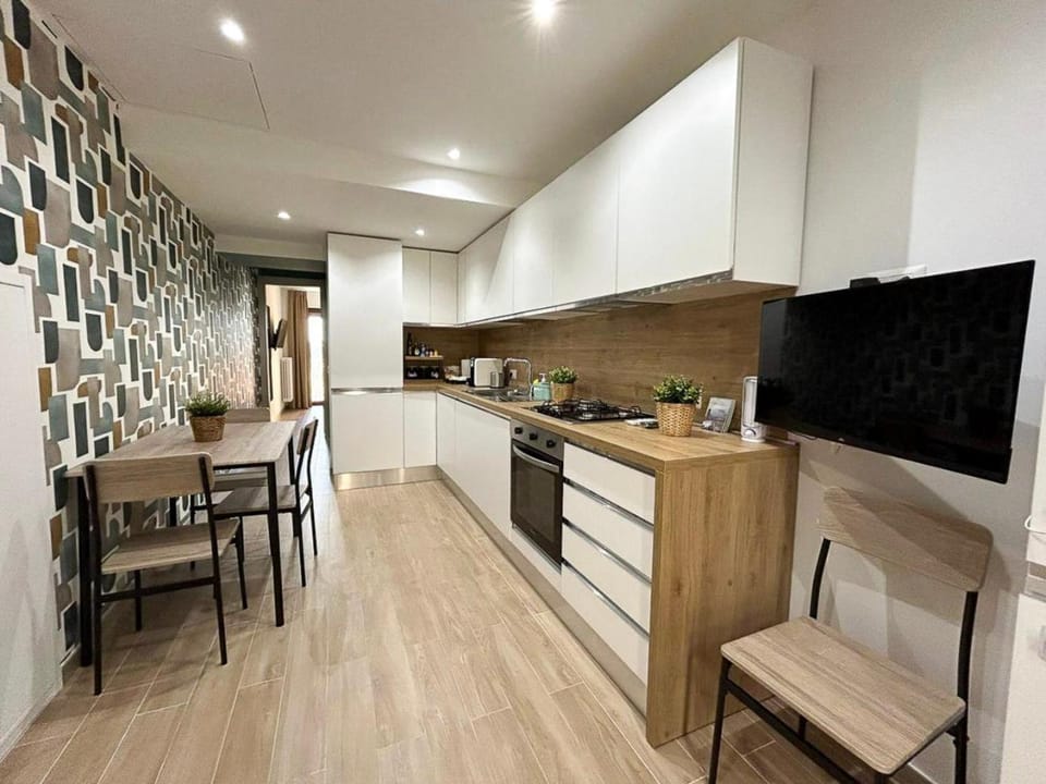 Seating area, kitchen